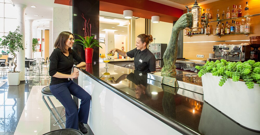 Hotel Bar