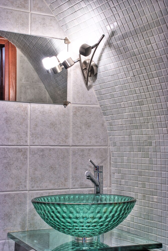 Standard Double Room - Bathroom