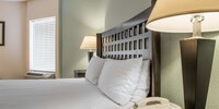 Suite, 1 King Bed, Accessible, Non Smoking