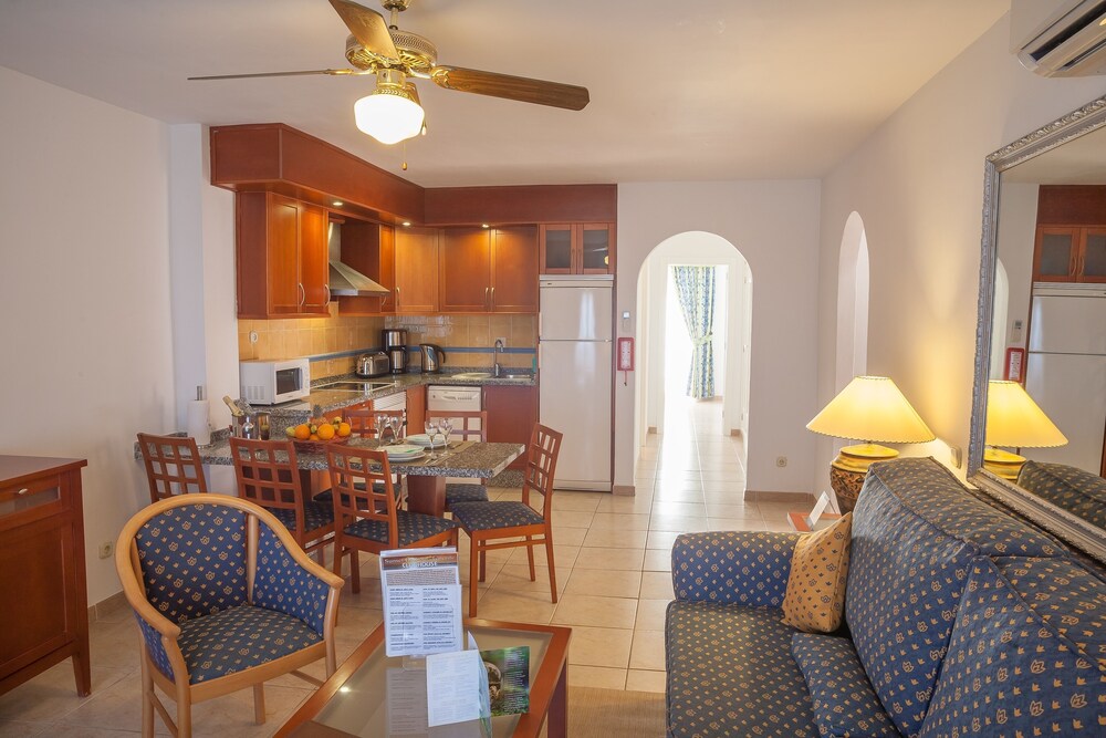 거실 (아파트, 침실 2개 (sleeps 6))