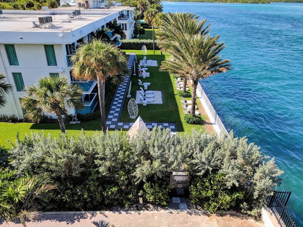 Beach/Ocean View