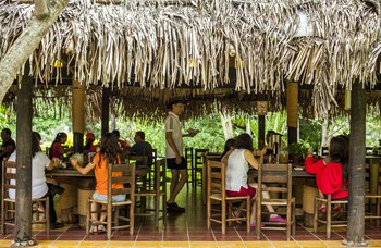 Food Court