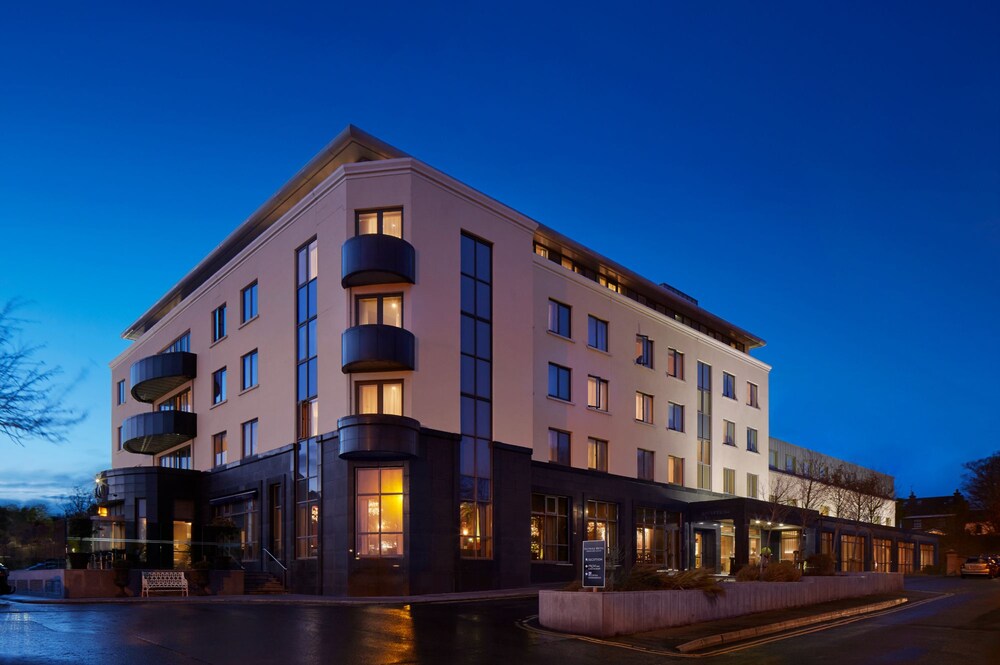 Façade de l'hôtel - Soir/Nuit