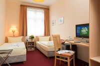 Double Room - shared bath & WC on floor