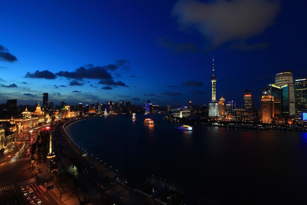 Hotel Front - Evening/Night