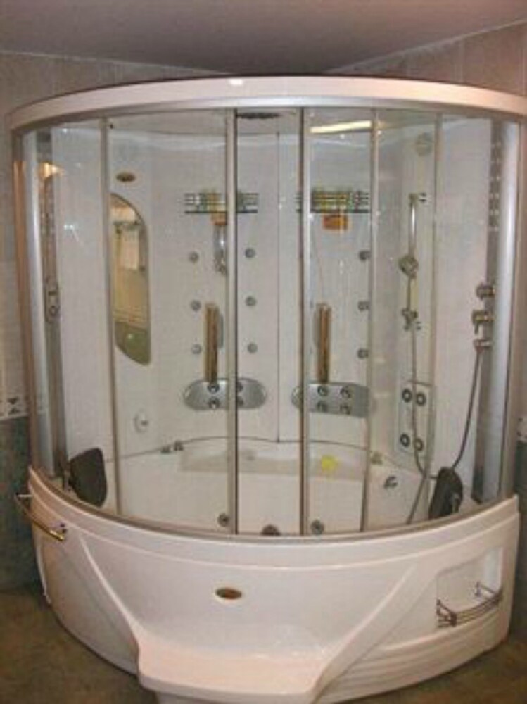 Jetted Tub