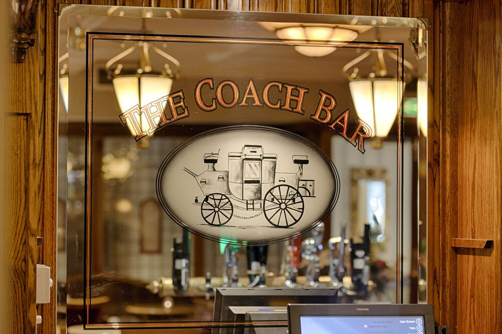 Hotel Bar