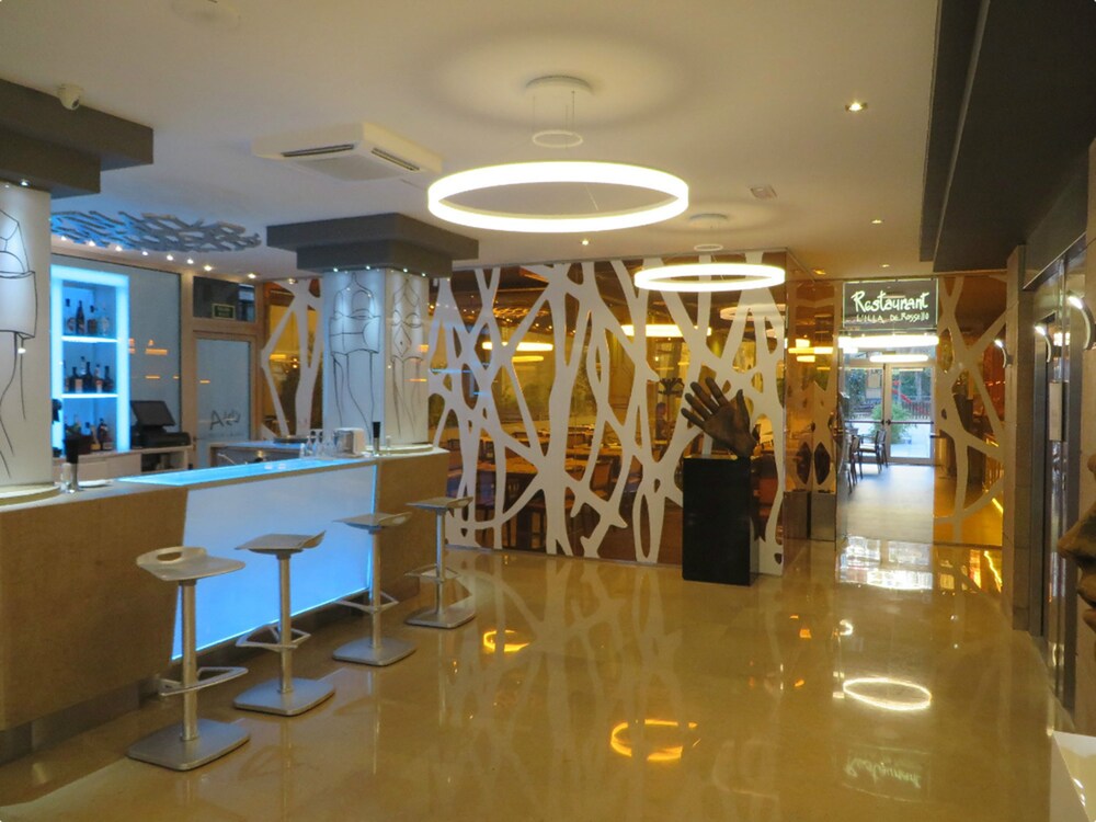 Hotel Bar
