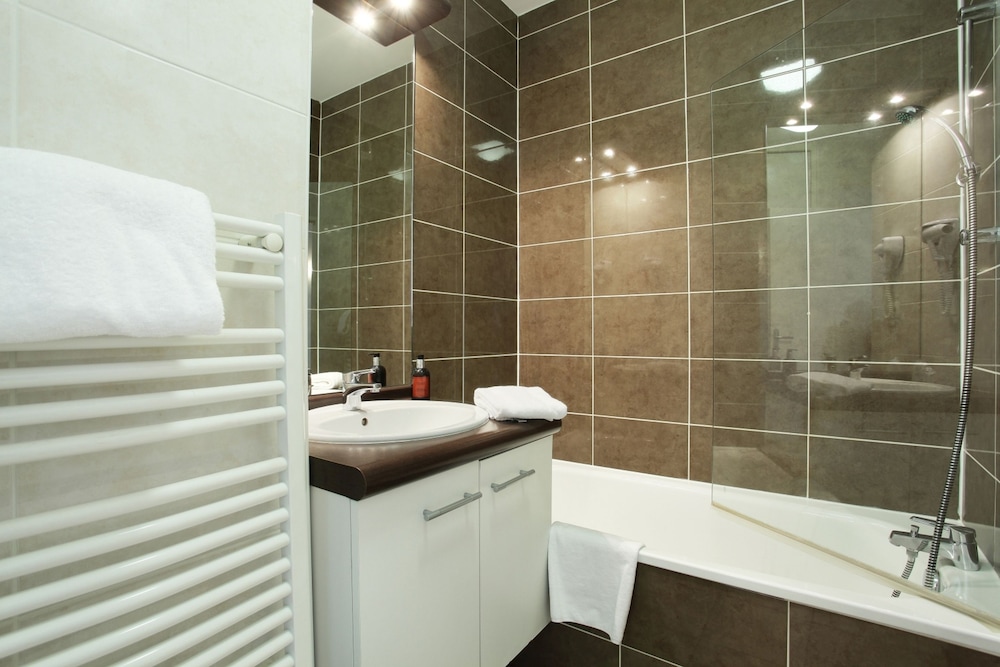 Cuarto de baño: Estudio para 2 personas