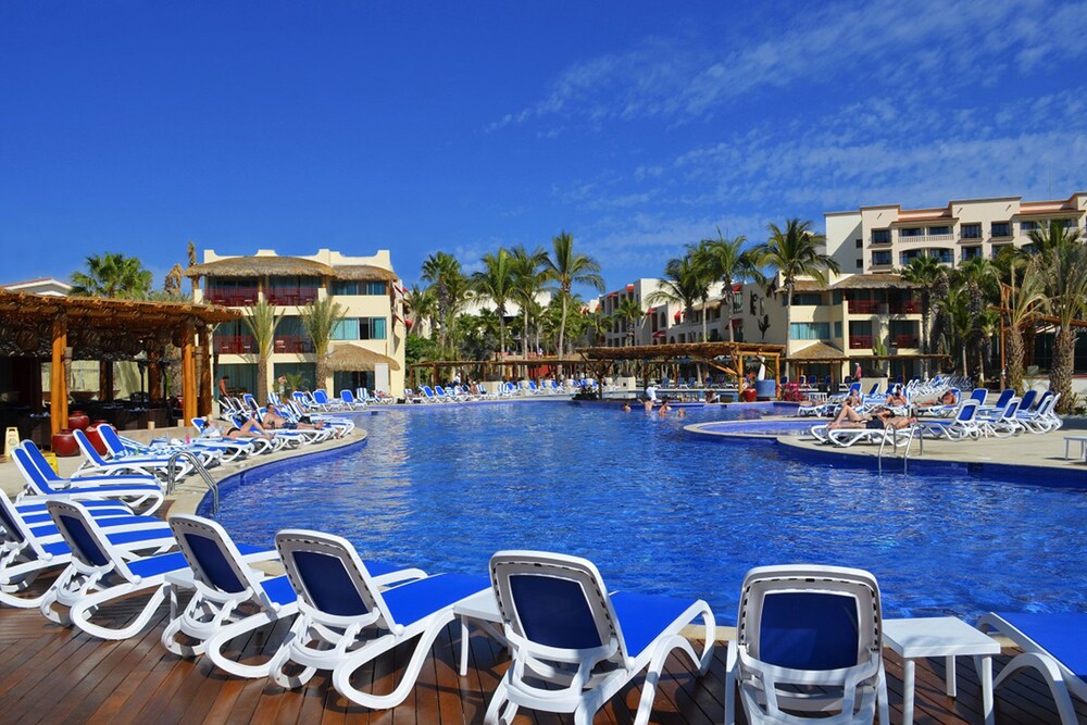 Outdoor pool, Royal Decameron Los Cabos All Inclusive Resort