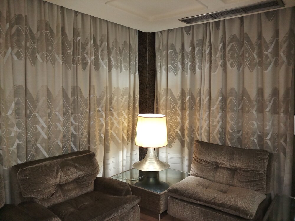Executive Lounge