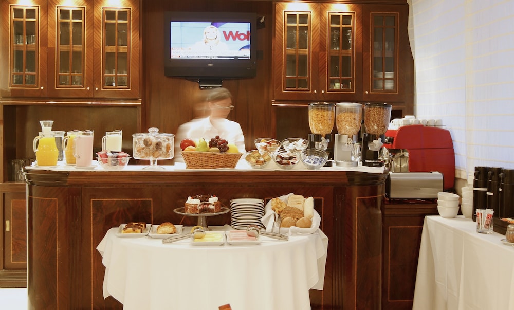 Hotel Lounge