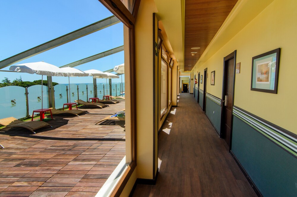 Sundeck