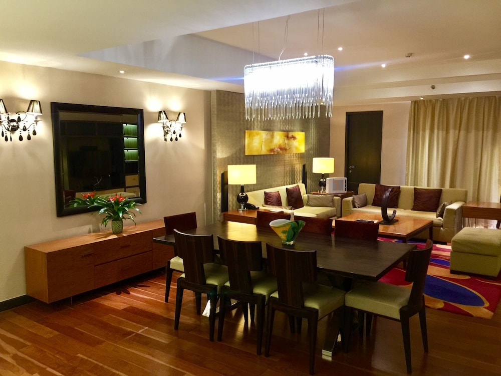 Apartment - Room Service - Dining