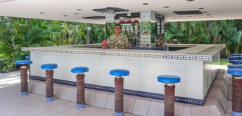 Poolside Bar