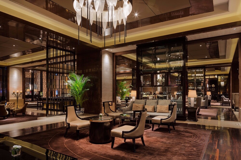 Hotel Lounge