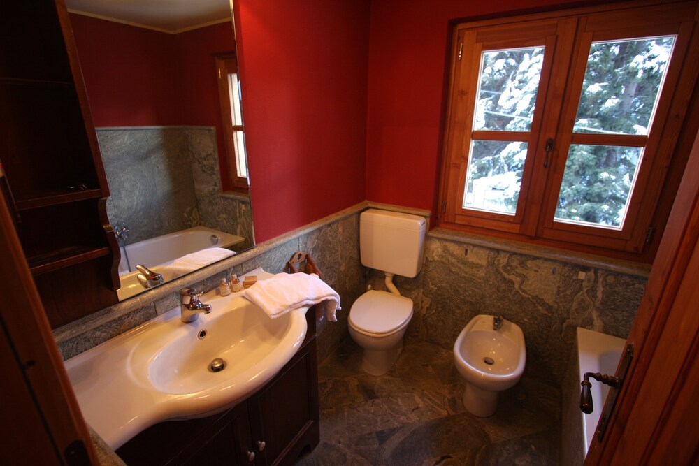 Comfort Chalet, 5 Bedrooms, Jetted Tub, Mountain View - Bathroom