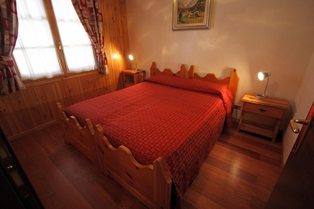 Standard Apartment, 2 Bedrooms, Kitchen, Mountain View - Guestroom