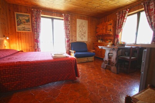 Standard Studio, Kitchen () - Guestroom View
