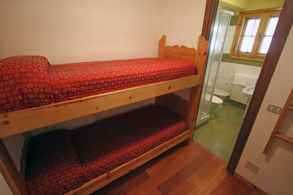 Standard Apartment, 2 Bedrooms, Kitchen, Mountain View - Guestroom