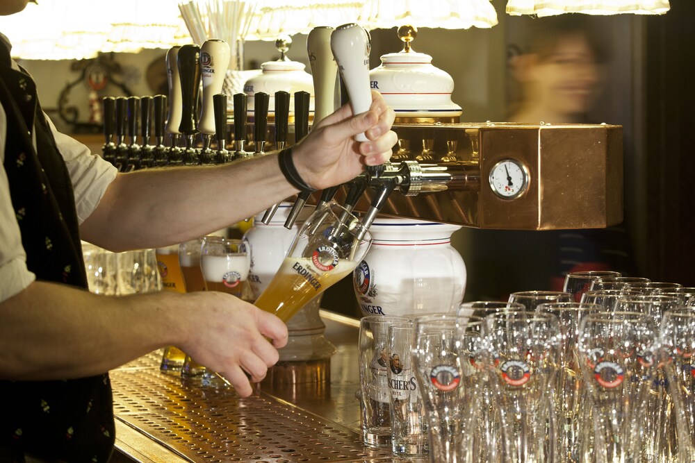 Hotel Bar