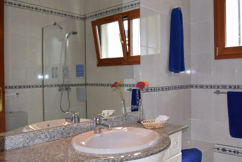 Villa, 3 Bedrooms, Sea View - Bathroom Sink