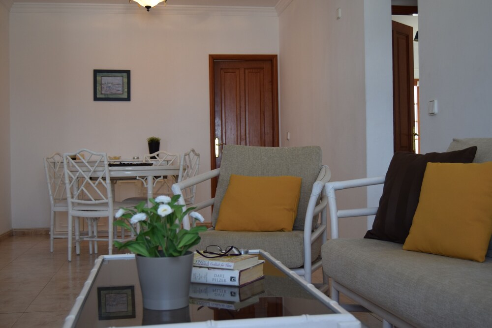 Villa, 3 Bedrooms, Sea View - Living Room