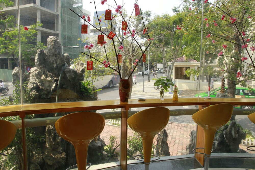 Hotel Lounge