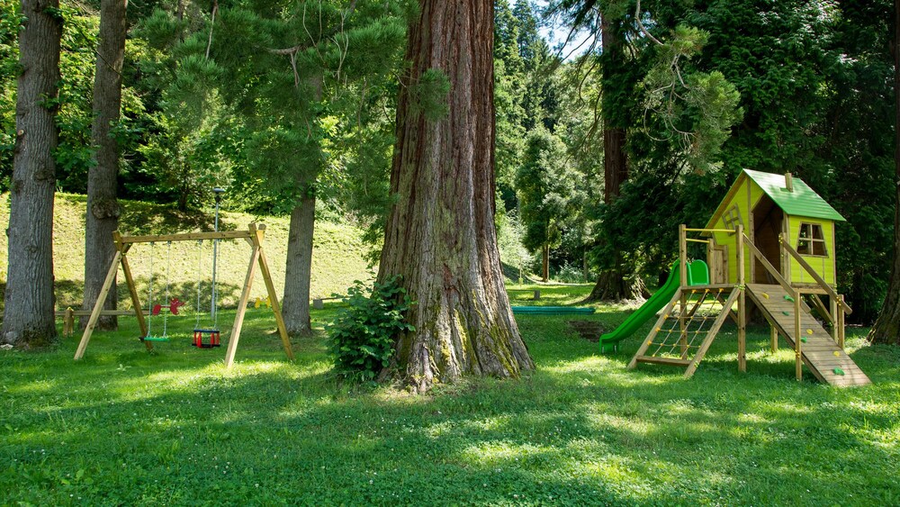 Childrens Play Area - Outdoor