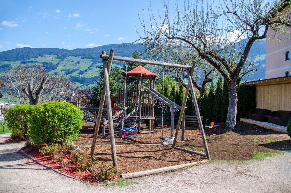 Außen-Kinderspielplatz