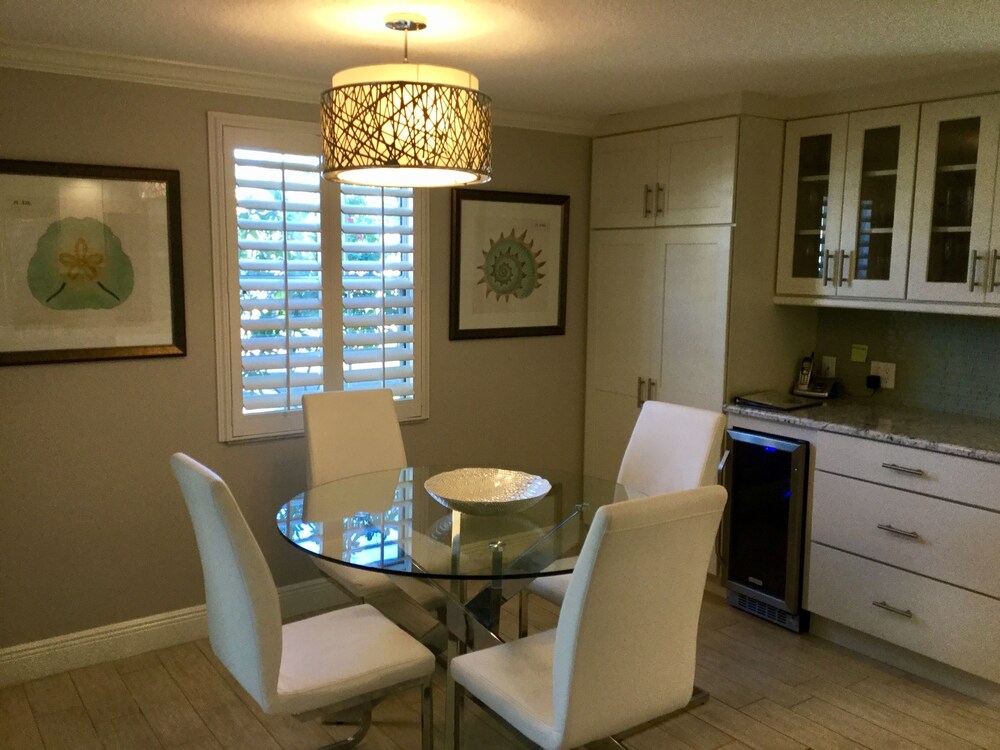 Villa, 2 Bedrooms, 2 Bathrooms, No View - In-Room Dining