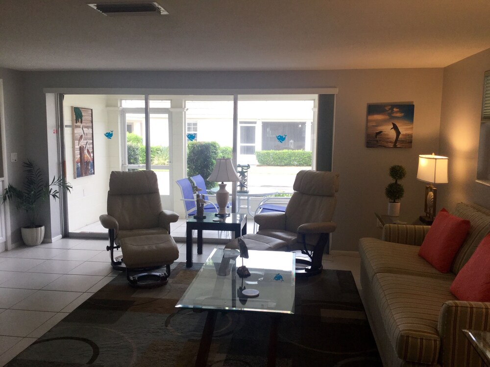 Villa, 2 Bedrooms, 2 Bathrooms, No View - Living Area