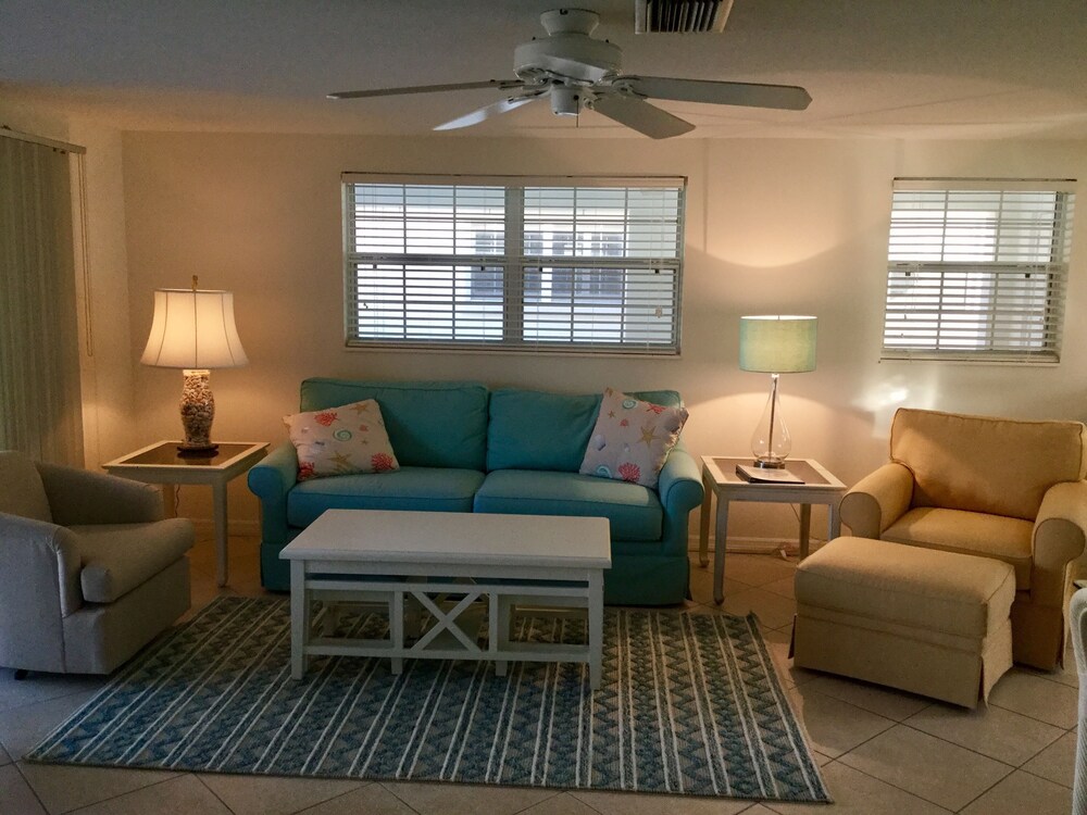 Villa, 2 Bedrooms, 2 Bathrooms, No View - Living Area