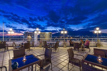 Hotel Bar