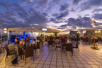 Hotel Bar