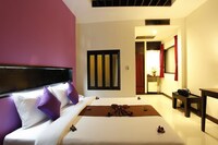 Deluxe Room, Courtyard Area