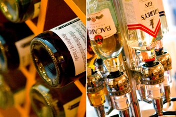 Hotel Bar