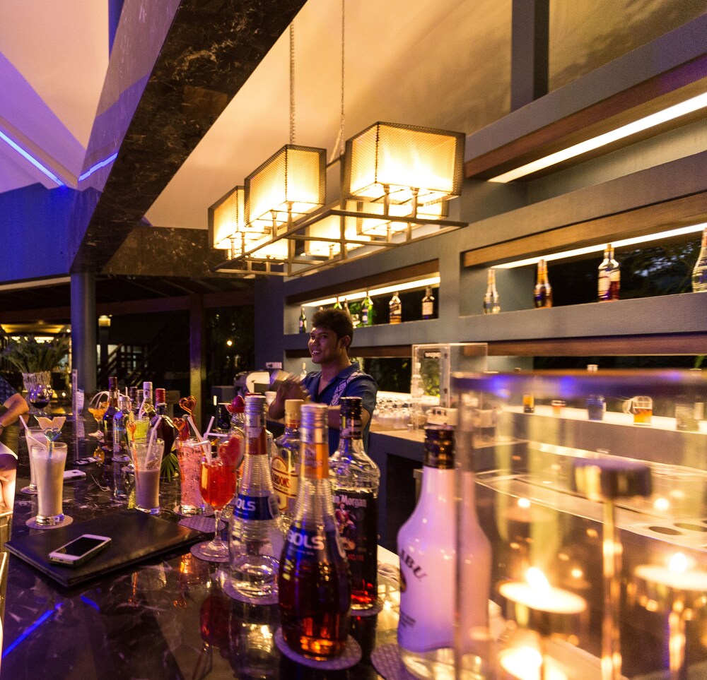 Hotel Bar