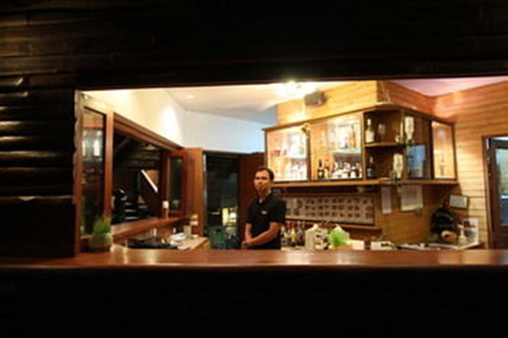 Poolside Bar