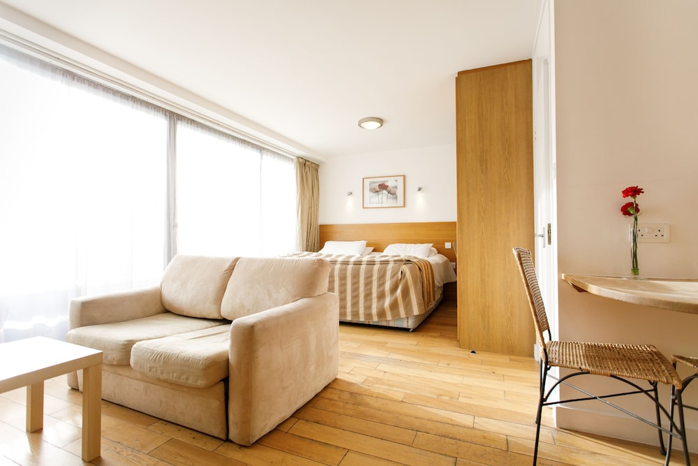 Studio - Guestroom
