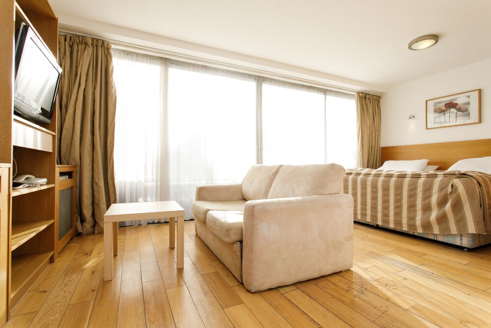 Studio - Guestroom