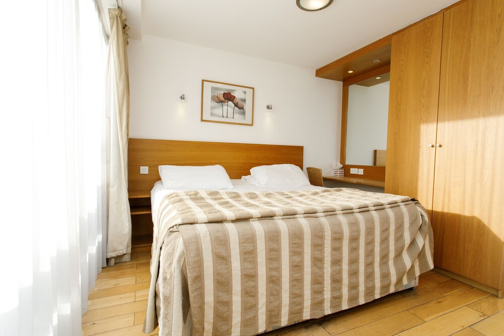 Studio - Guestroom