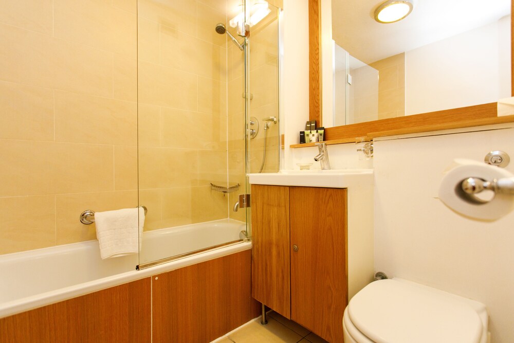 Apartment, 1 Bedroom - Bathroom