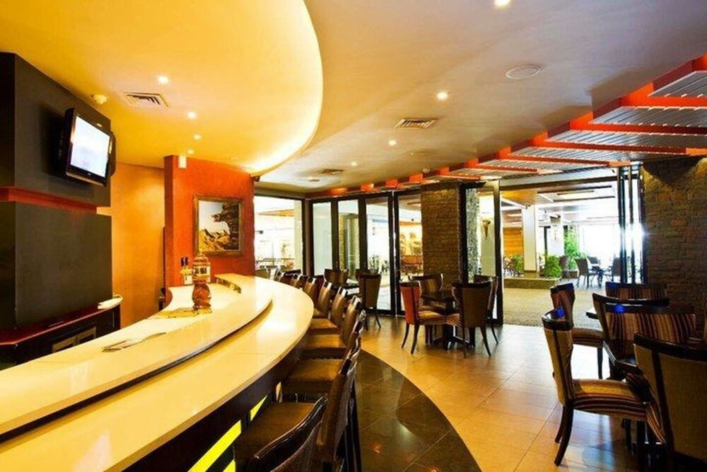 Hotel Bar