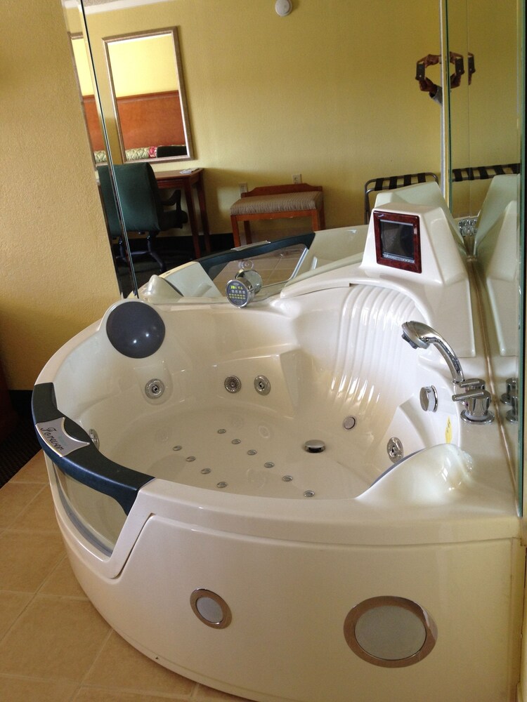 Jetted Tub