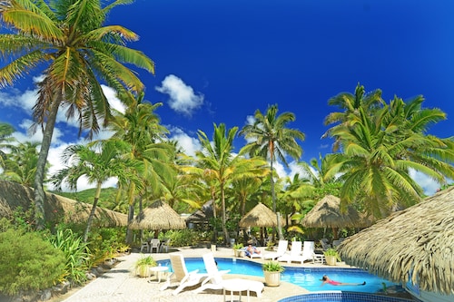 Club Raro Resort