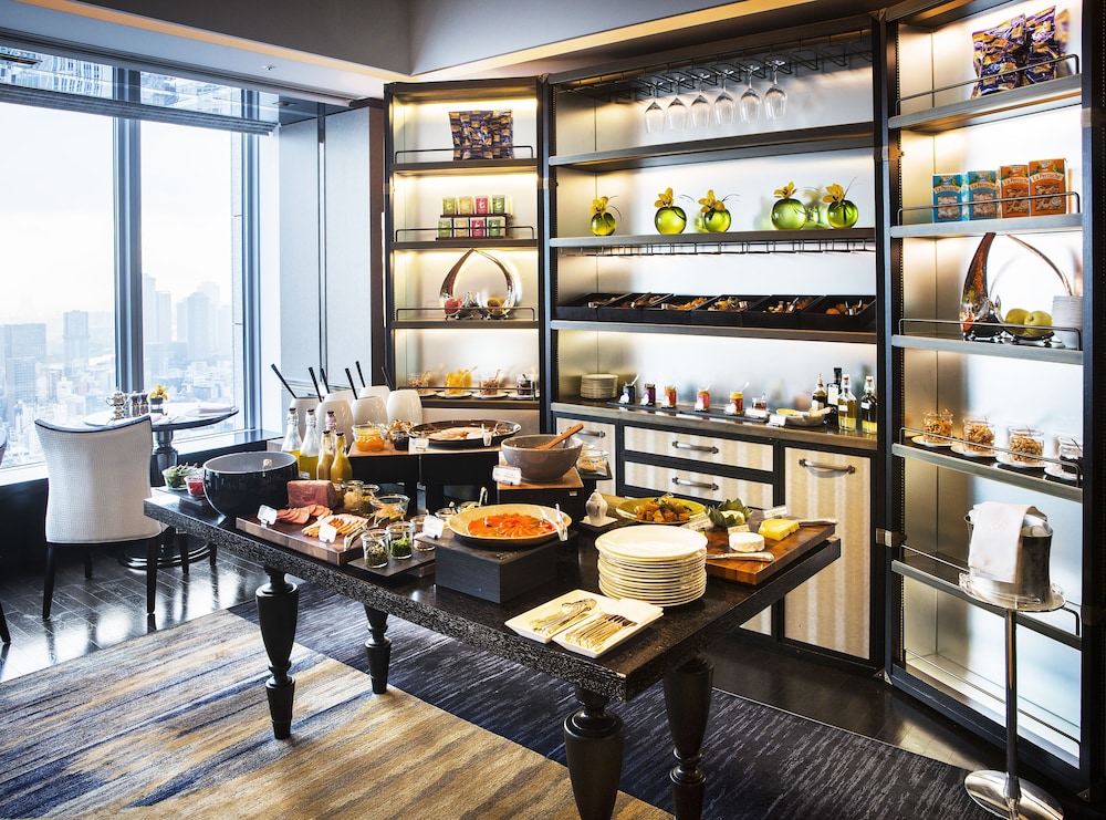 Executive Lounge