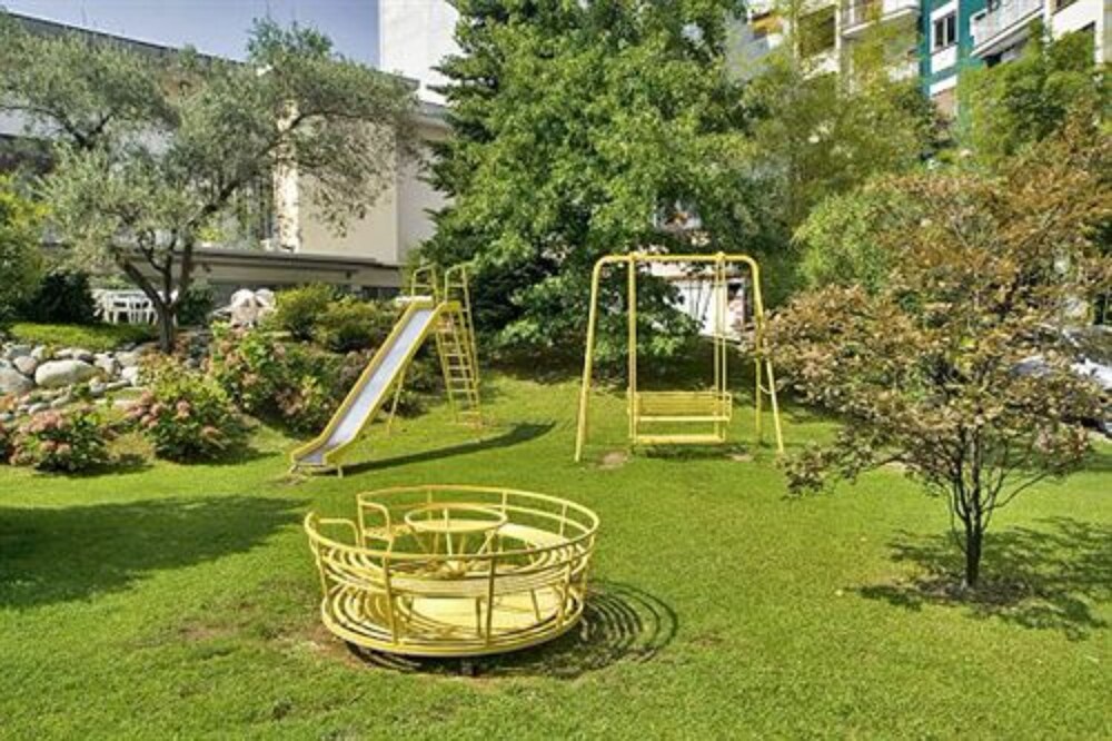 Childrens Play Area - Outdoor