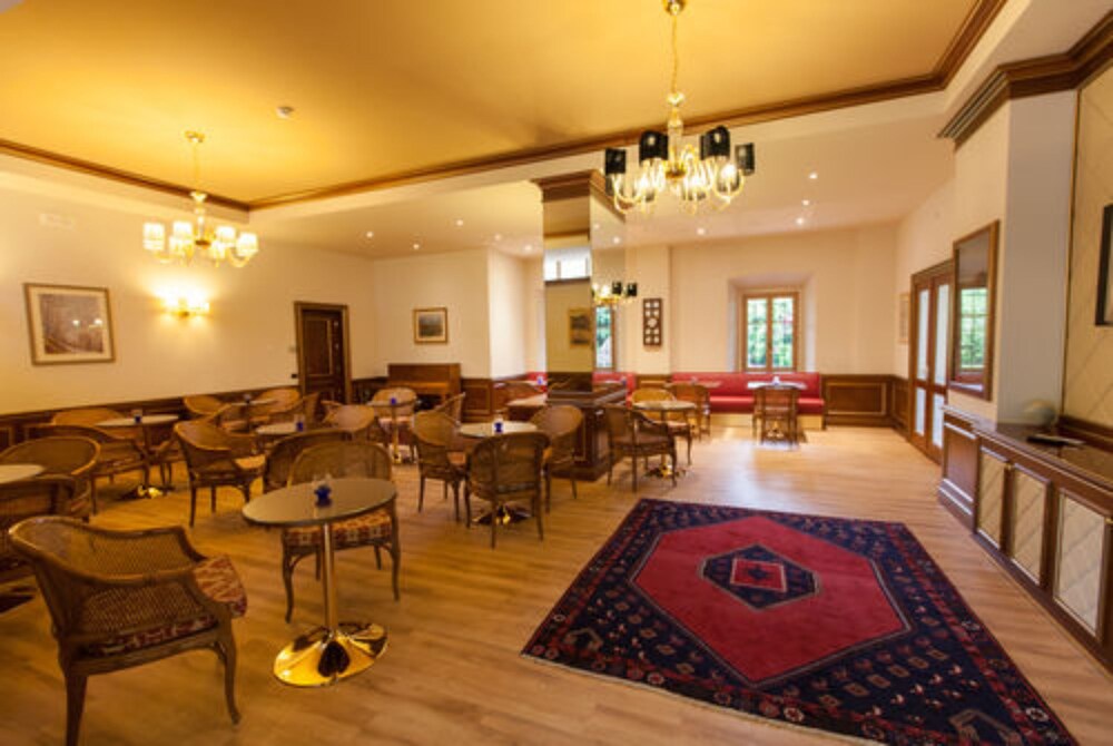 Hotel Bar