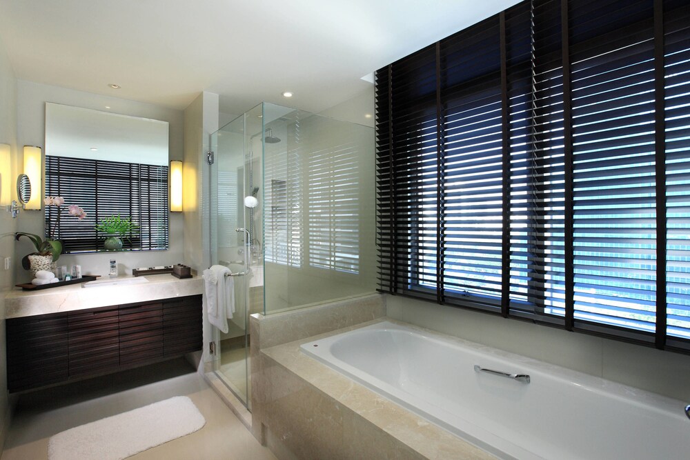 Suite, 1 Bedroom, City View - Bathroom